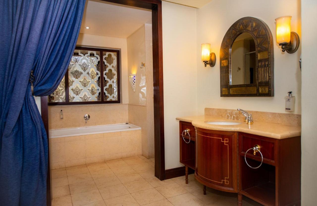 Lombardy Boutique Hotel&Conference Venue Pretoria-Noord Extérieur photo