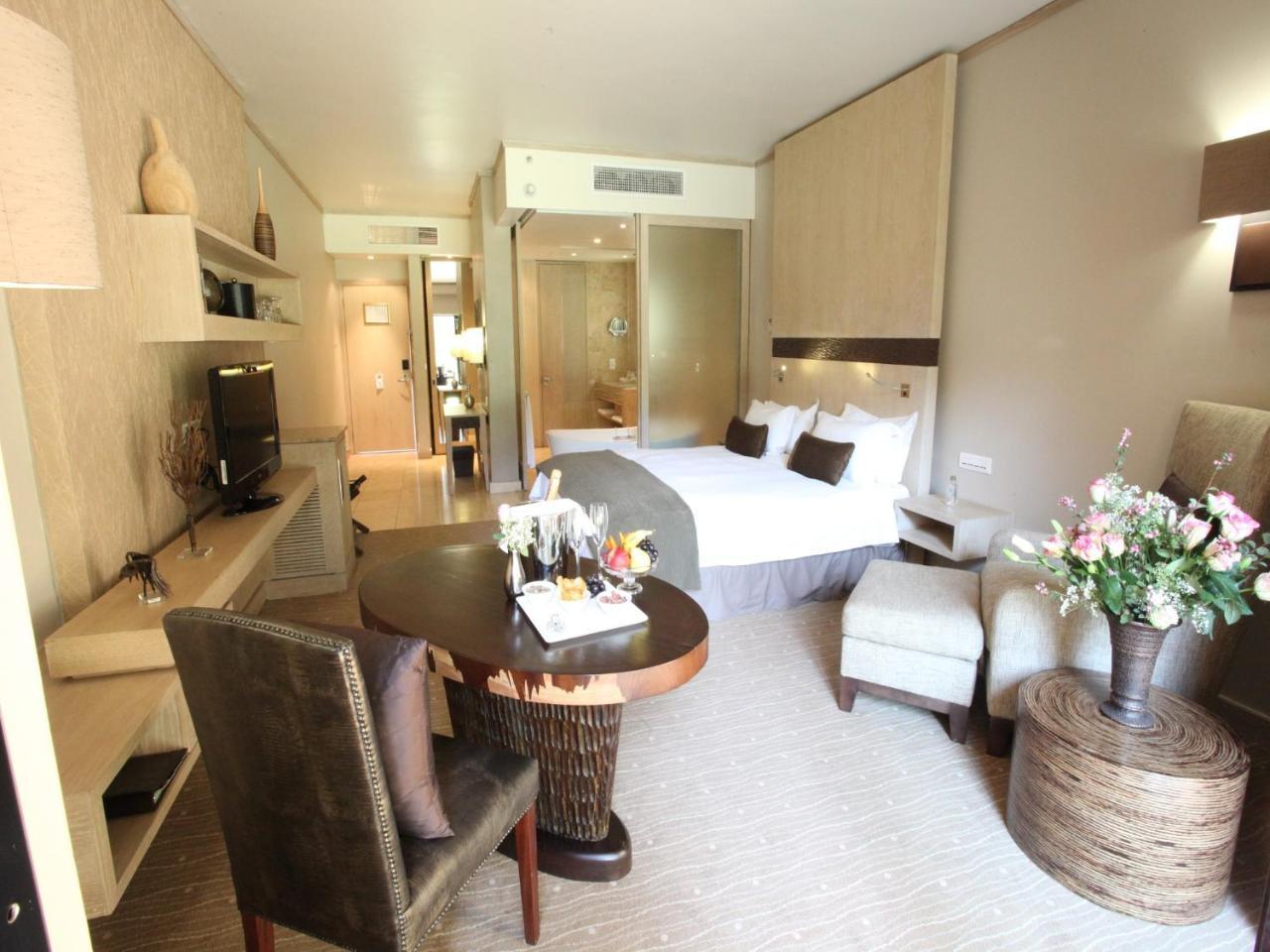 Lombardy Boutique Hotel&Conference Venue Pretoria-Noord Extérieur photo